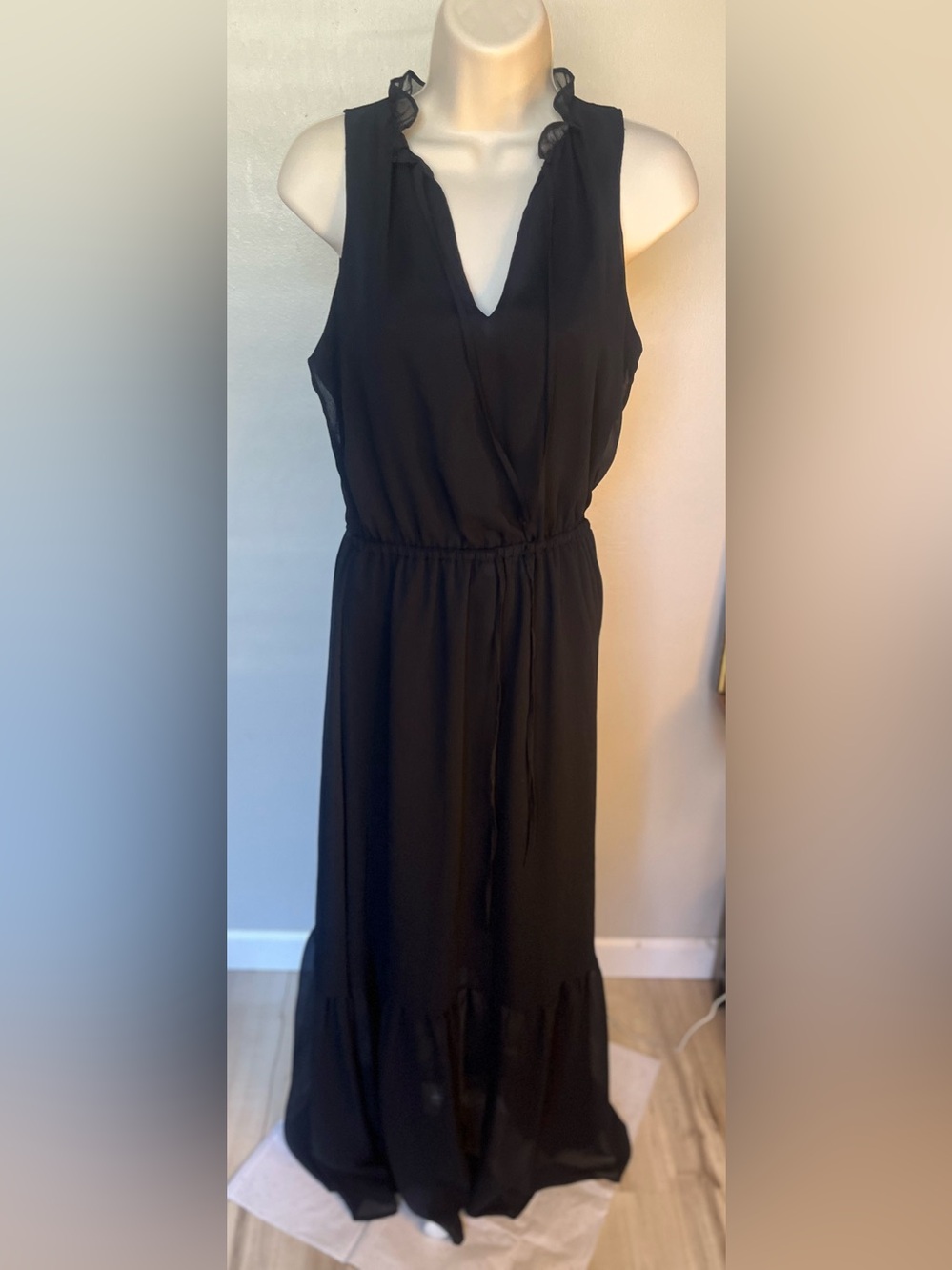 Mossimo  Black Sleeveless Maxi Dress with Ruffle Neck